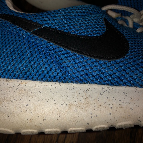 Nike Roshes - Picture 3 of 5
